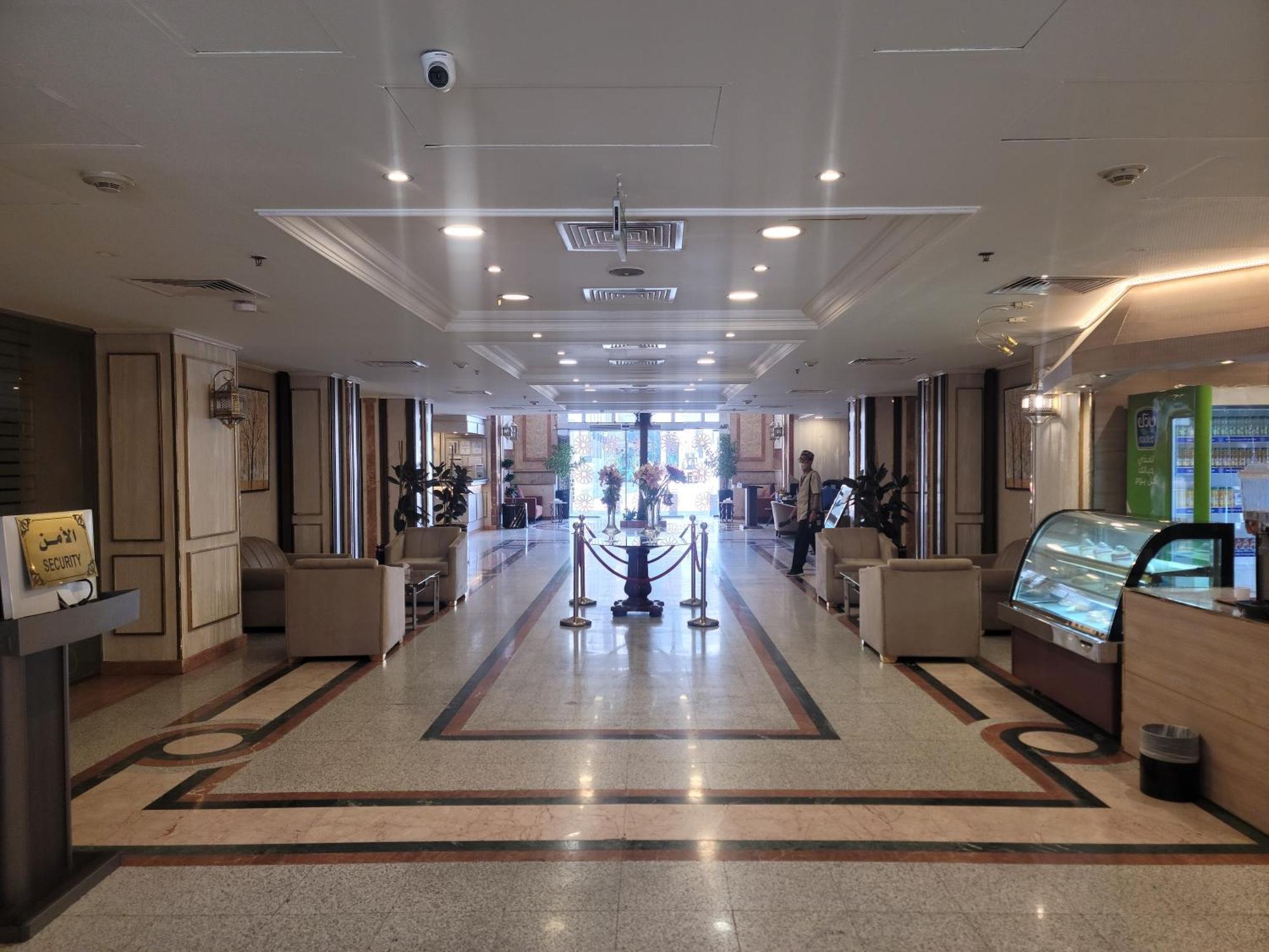 Qasr Al Ansar Golden Tulip Hotel Medina Exterior photo