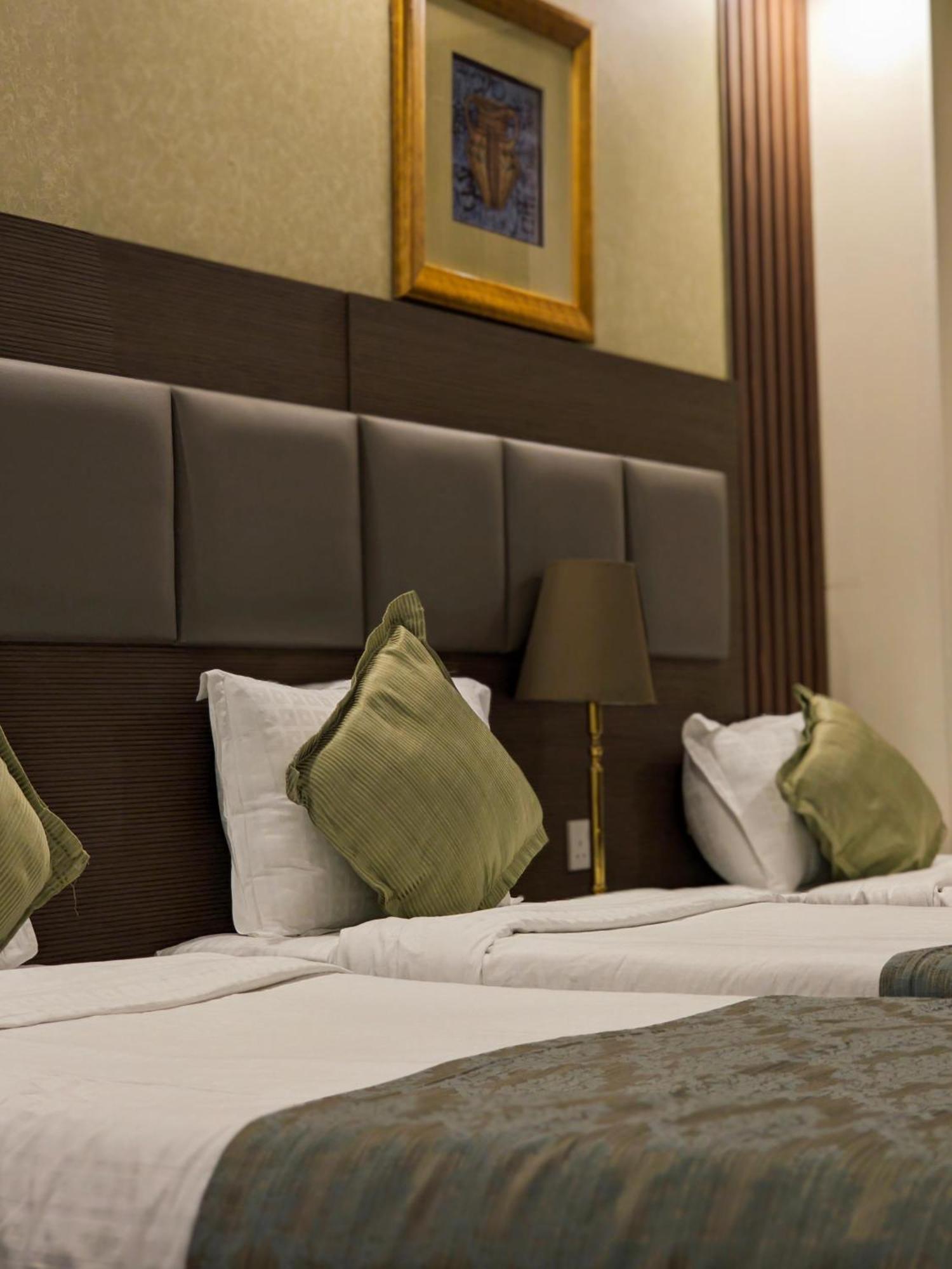 Qasr Al Ansar Golden Tulip Hotel Medina Exterior photo